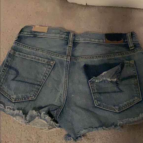 American Eagle High Rise Denim Short - Picture 2 of 5